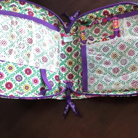 Vera Bradley Floral Quilted organizer/travel bag - Picture 3 of 6